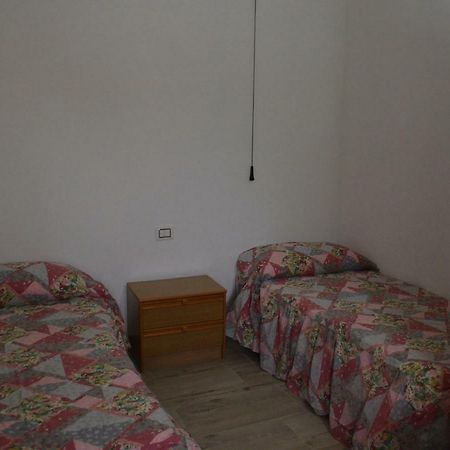 Appartamento Vacanza Da Luisa San Giovanni Suèrgiu Extérieur photo