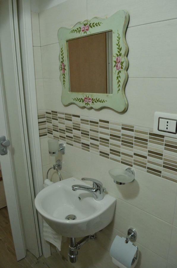 Appartamento Vacanza Da Luisa San Giovanni Suèrgiu Extérieur photo